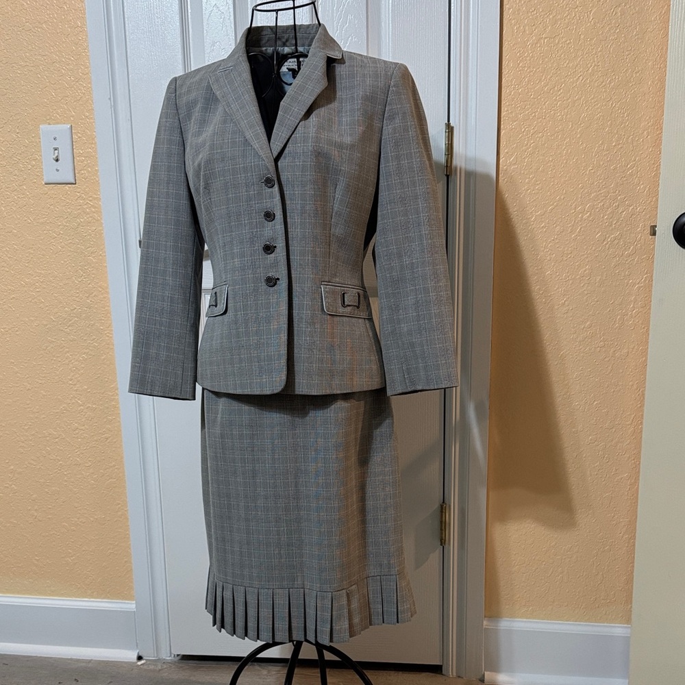 Gray Plaid Skirt Suit Set
